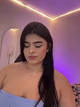 Snapshot of Kariina__69 chatting on October 20, 2025, 2:34 am Kariina 69 online show from October 20, 2025, 2:34 am