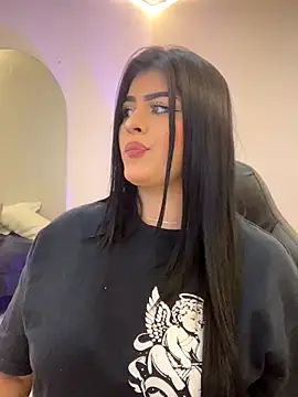 Snapshot of Kariina__69 chatting on October 23, 2025, 3:28 am Kariina 69 online show from October 23, 2025, 3:28 am