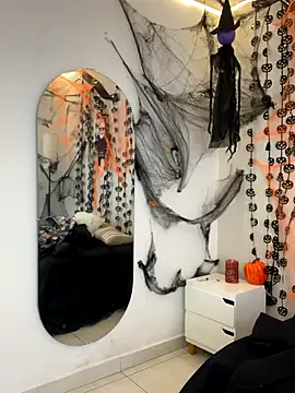 Snapshot of Kariina__69 chatting on November 4, 2025, 3:27 am Kariina 69 online show from November 4, 2025, 3:27 am