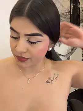 Snapshot of Kariina__69 chatting on November 5, 2025, 3:28 am Kariina 69 online show from November 5, 2025, 3:28 am