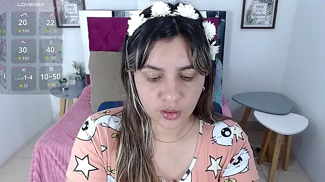 Isa-lox online show from October 13, 2025, 9:26 pm