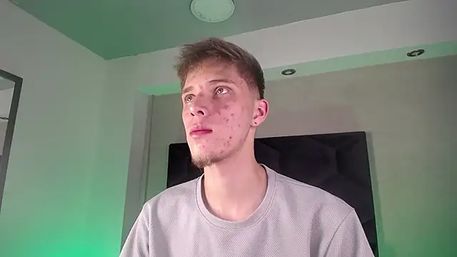 Robbin Blaze online show from March 31, 2026, 9:59 pm