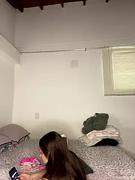 Mia  Gray online show from January 6, 2026, 4:32 pm