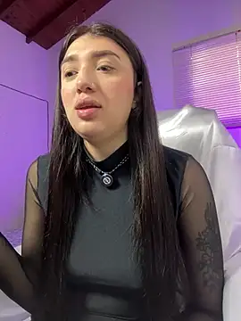 Mia  Gray online show from April 8, 2026, 5:13 pm