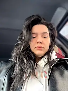 MeekyRich online show from March 31, 2026, 2:13 am