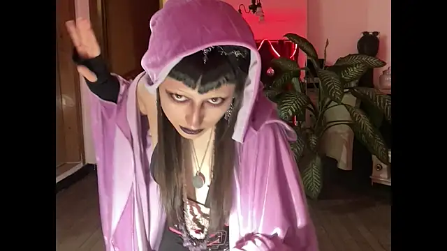 Snapshot of ELENA_UMBRA chatting on October 15, 2025, 8:47 am ELENA UMBRA online show from October 15, 2025, 8:47 am