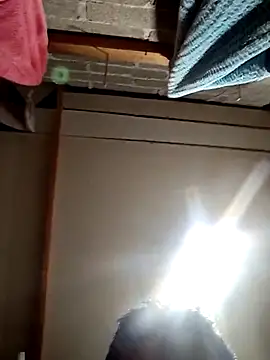 Snapshot of luuiss12 chatting on September 11, 2025, 5:29 am luuiss12 online show from September 11, 2025, 5:29 am