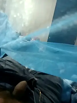 Snapshot of luuiss12 chatting on October 5, 2025, 1:42 pm luuiss12 online show from October 5, 2025, 1:42 pm