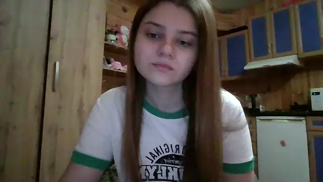 Snapshot of Little_shygirl chatting on November 15, 2025, 3:04 am Little shygirl online show from November 15, 2025, 3:04 am