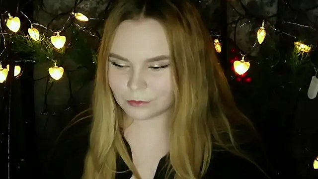 blushing star online show from February 12, 2026, 4:02 pm