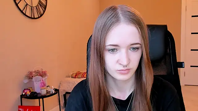 KateKayer online show from October 24, 2025, 10:00 am