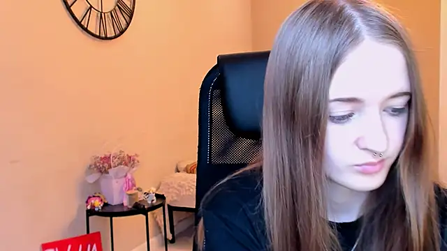 KateKayer online show from October 27, 2025, 10:52 am