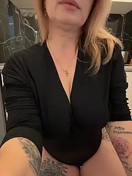 O-Eva online show from February 8, 2026, 10:57 pm