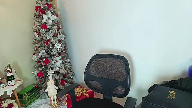  Victoria Collins online show from December 20, 2025, 11:06 am