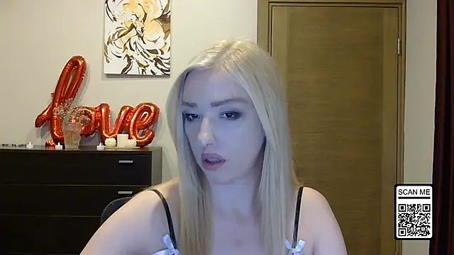 Wild Silk Desire online show from March 11, 2026, 4:02 pm