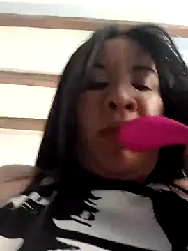 hotCOUPLEPETRA online show from March 17, 2026, 12:04 am