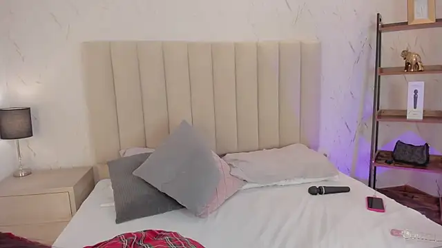 LilithHarperr  online show from April 21, 2026, 4:30 am