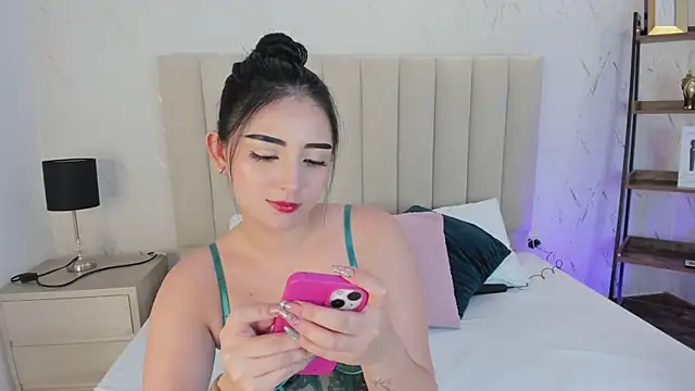 LilithHarperr  online show from May 29, 2026, 4:54 am
