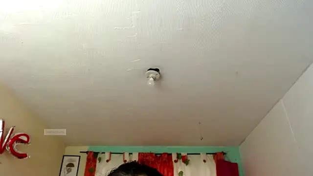 vale miel online show from October 6, 2025, 6:27 pm