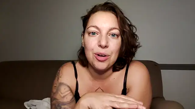 Snapshot of beberoyale chatting on November 15, 2025, 1:14 am beberoyale online show from November 15, 2025, 1:14 am