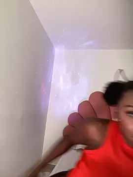 Snapshot of alissradiante1 chatting on October 30, 2025, 3:41 am alissradiante1 online show from October 30, 2025, 3:41 am