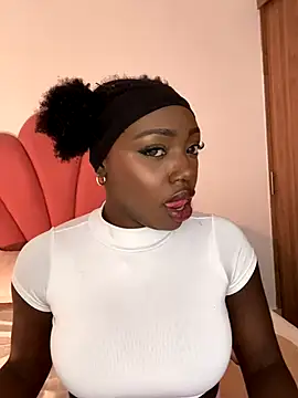 Snapshot of alissradiante1 chatting on November 5, 2025, 2:55 am alissradiante1 online show from November 5, 2025, 2:55 am