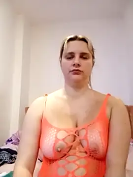 Snapshot of JessicaItalia chatting on November 14, 2025, 10:03 am JessicaItalia online show from November 14, 2025, 10:03 am