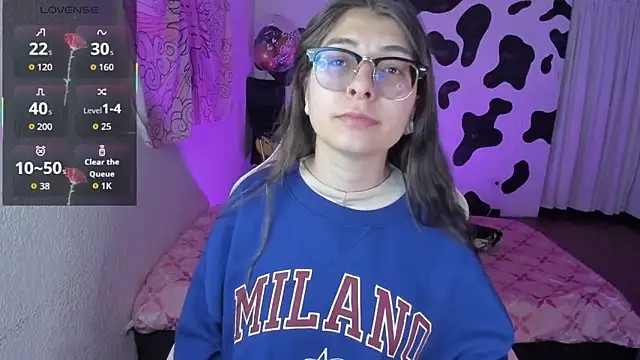 abbie jensen  online show from October 1, 2025, 3:23 am