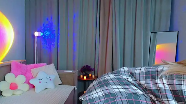 Snapshot of StarrShinee chatting on November 14, 2025, 1:48 am StarrShinee online show from November 14, 2025, 1:48 am