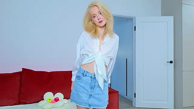 Snapshot of StarrShinee chatting on February 9, 2026, 3:21 am StarrShinee online show from February 9, 2026, 3:21 am