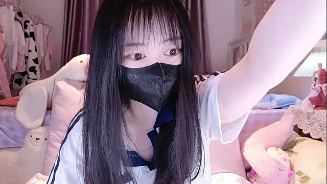 Snapshot of love-uiui chatting on November 18, 2025, 2:21 pm love-uiui online show from November 18, 2025, 2:21 pm