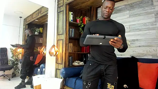 MarcusBlack  online show from December 2, 2025, 11:59 am