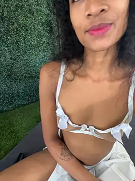 SweetCheeksXXX online show from June 19, 2026, 9:29 pm