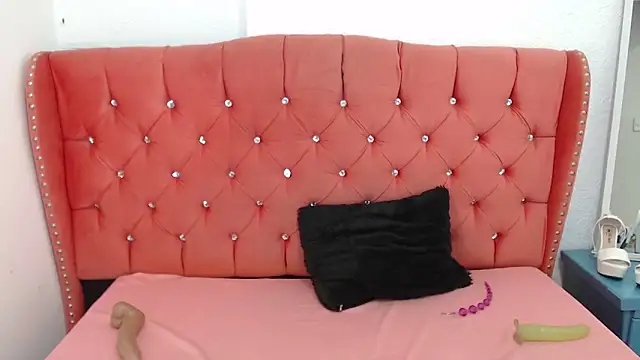 Giselslut  online show from September 30, 2025, 12:37 am