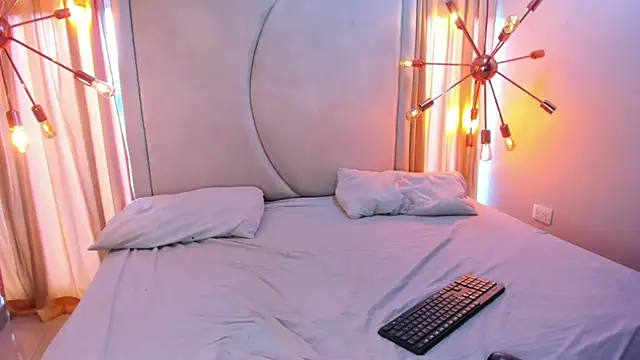 Anittatoro  online show from September 22, 2025, 7:16 pm