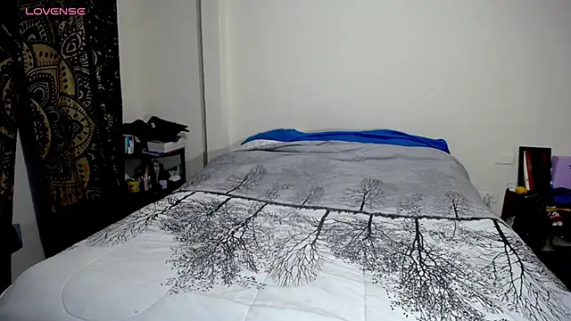 Snapshot of Violet_Bosh chatting on November 21, 2025, 2:27 pm Violet Bosh online show from November 21, 2025, 2:27 pm