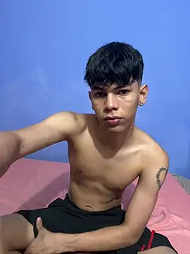 Snapshot of Baby_boy14 chatting on April 14, 2026, 12:16 am Baby boy14 online show from April 14, 2026, 12:16 am