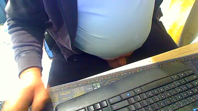 Snapshot of latexsub75 chatting on February 12, 2026, 10:27 pm latexsub75 online show from February 12, 2026, 10:27 pm