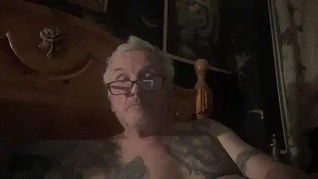 poggles online show from November 24, 2025, 8:08 pm