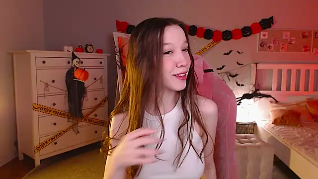 Shriya Sarann online show from October 24, 2025, 2:02 pm