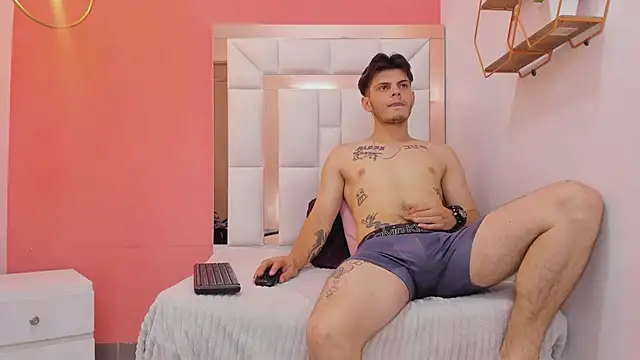 erickandnatasha 69 online show from February 18, 2026, 11:06 am