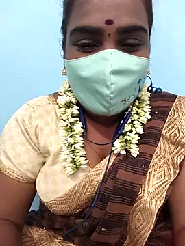 Snapshot of Tamil_riyalini12 chatting on October 12, 2025, 7:18 am Tamil riyalini12 online show from October 12, 2025, 7:18 am