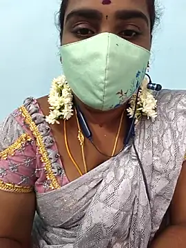 Snapshot of Tamil_riyalini12 chatting on November 15, 2025, 5:20 pm Tamil riyalini12 online show from November 15, 2025, 5:20 pm