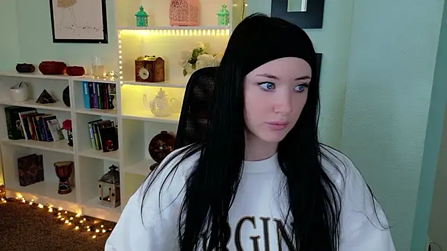 Ivanna  Rose online show from February 9, 2026, 5:44 am