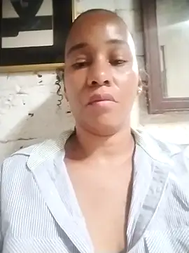 Snapshot of EbonyHorrny chatting on October 18, 2025, 3:13 pm EbonyHorrny online show from October 18, 2025, 3:13 pm