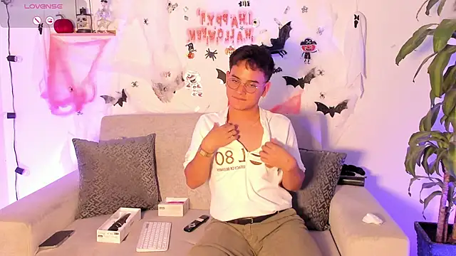 Young Ben online show from October 24, 2025, 1:03 am