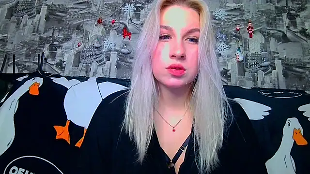 HoneyNelly online show from May 10, 2026, 10:48 pm