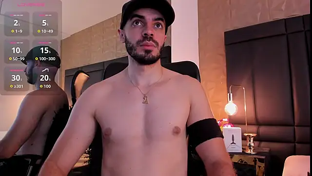 AxelThompson  online show from September 23, 2025, 11:35 am