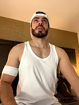 AxelThompson  online show from September 30, 2025, 11:26 am