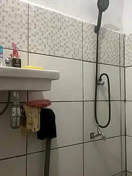 Snapshot of GeileErica chatting on November 8, 2025, 12:11 am GeileErica online show from November 8, 2025, 12:11 am